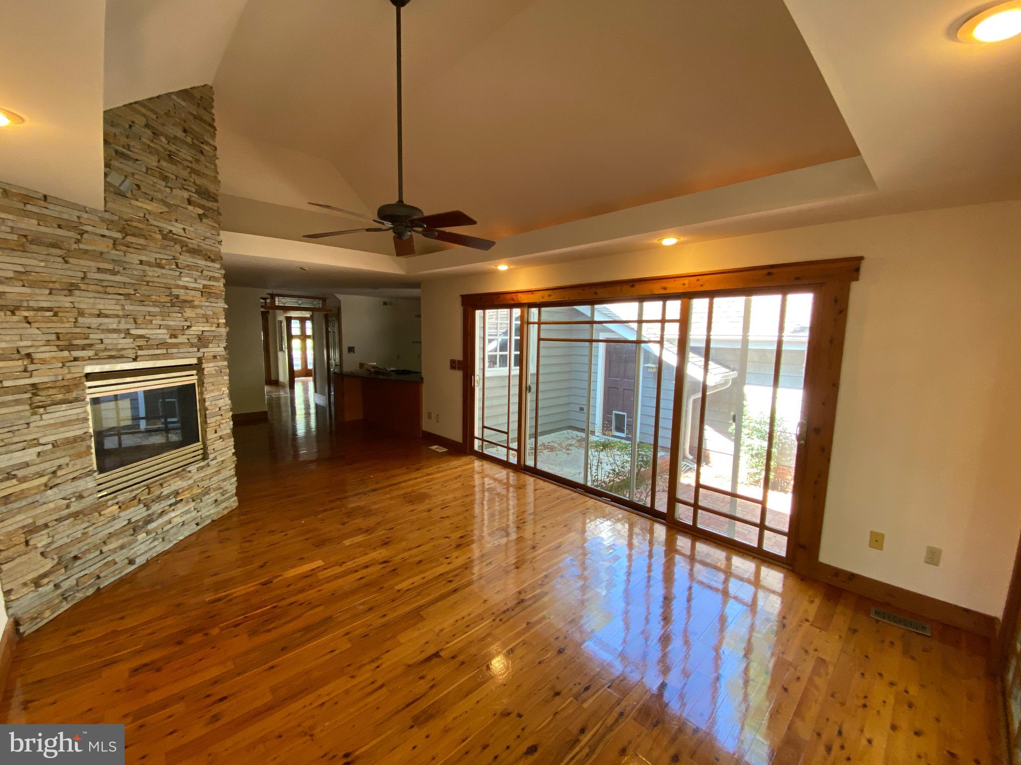 LEAVELLS CROSSING - Residential Lease