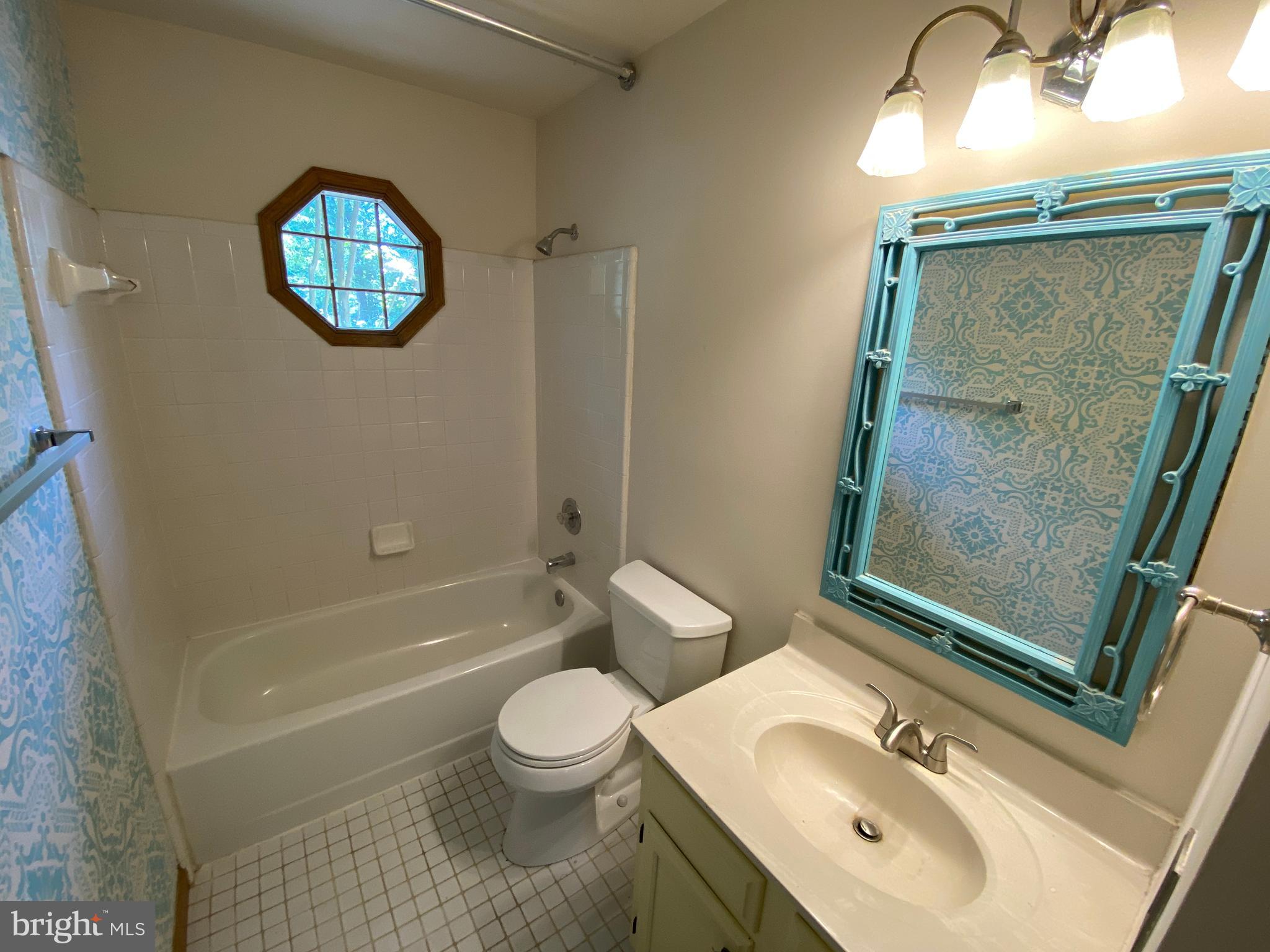 LEAVELLS CROSSING - Residential Lease