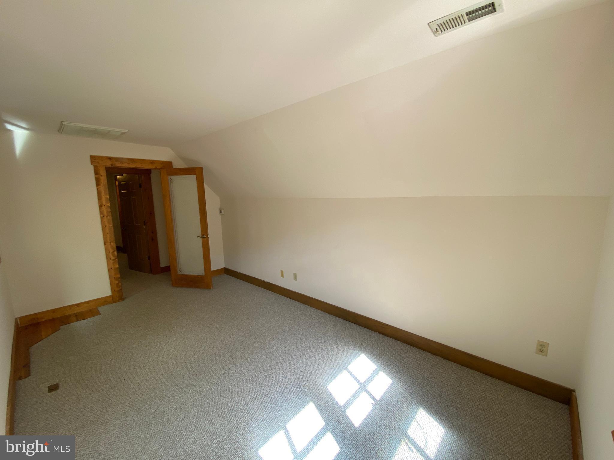 LEAVELLS CROSSING - Residential Lease