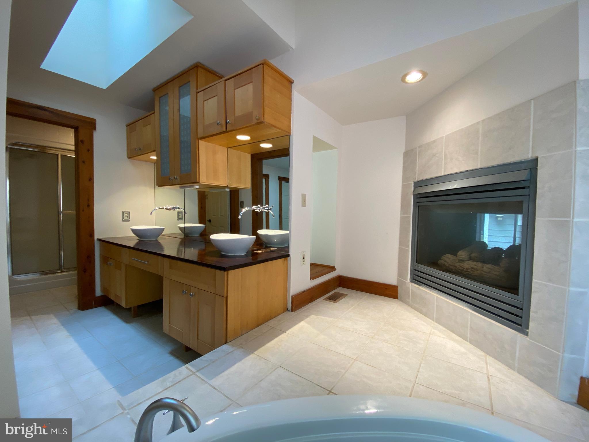 LEAVELLS CROSSING - Residential Lease