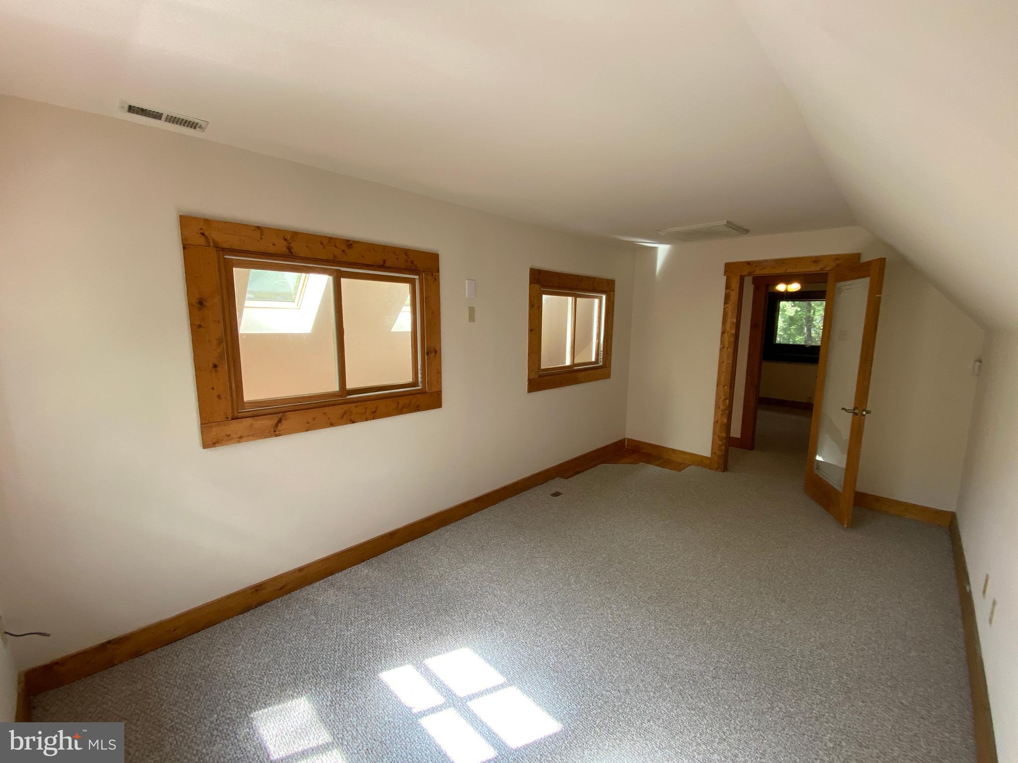 LEAVELLS CROSSING - Residential Lease