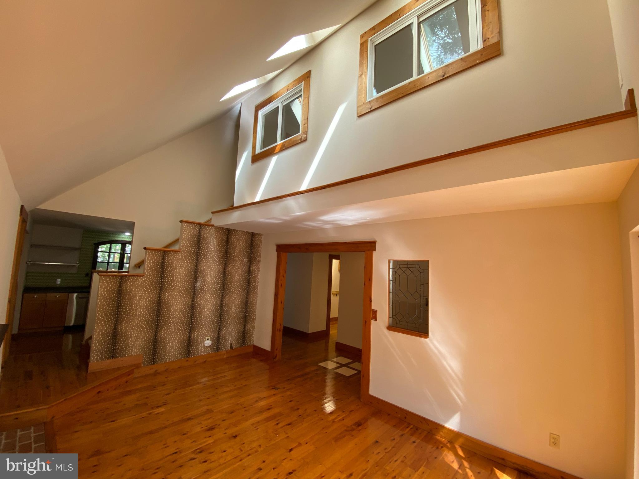 LEAVELLS CROSSING - Residential Lease