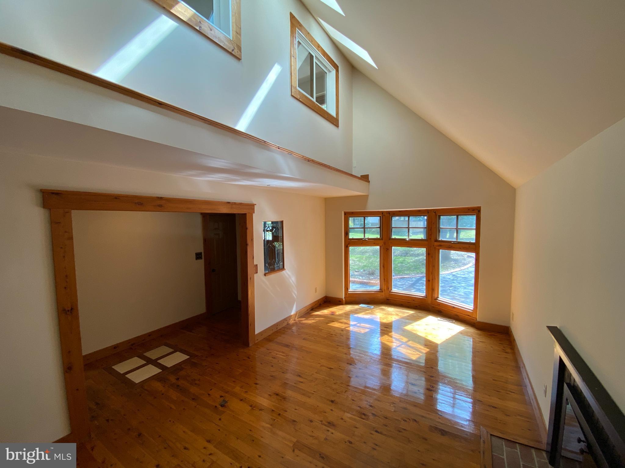 LEAVELLS CROSSING - Residential Lease