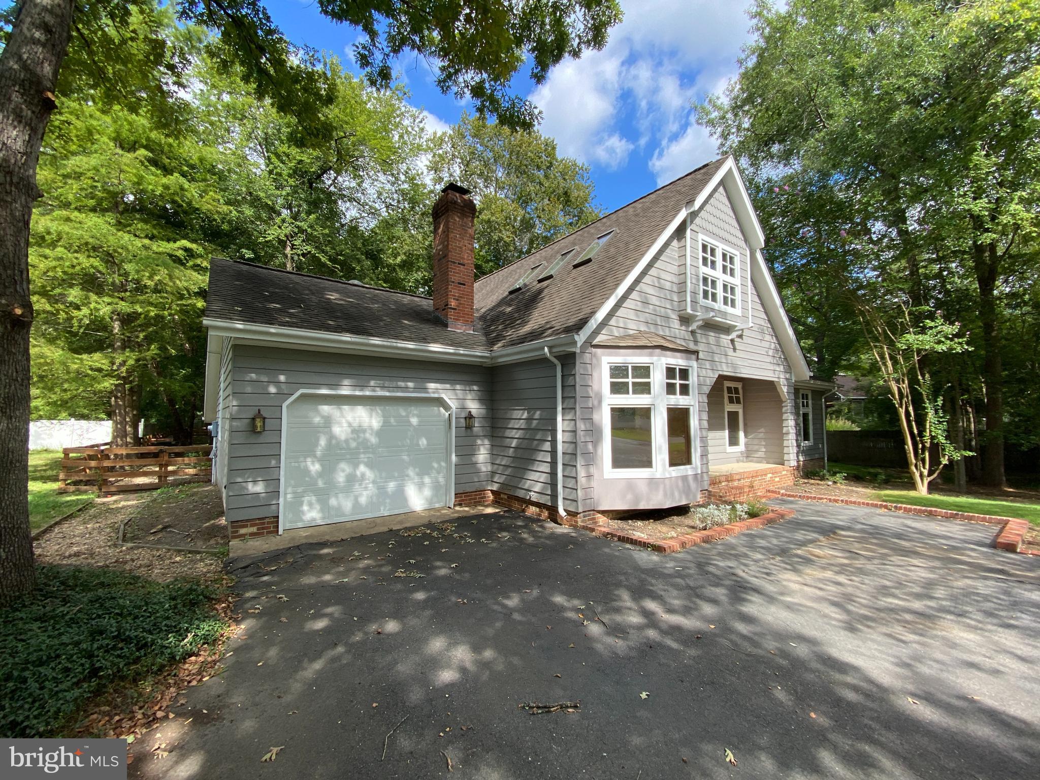 LEAVELLS CROSSING - Residential Lease