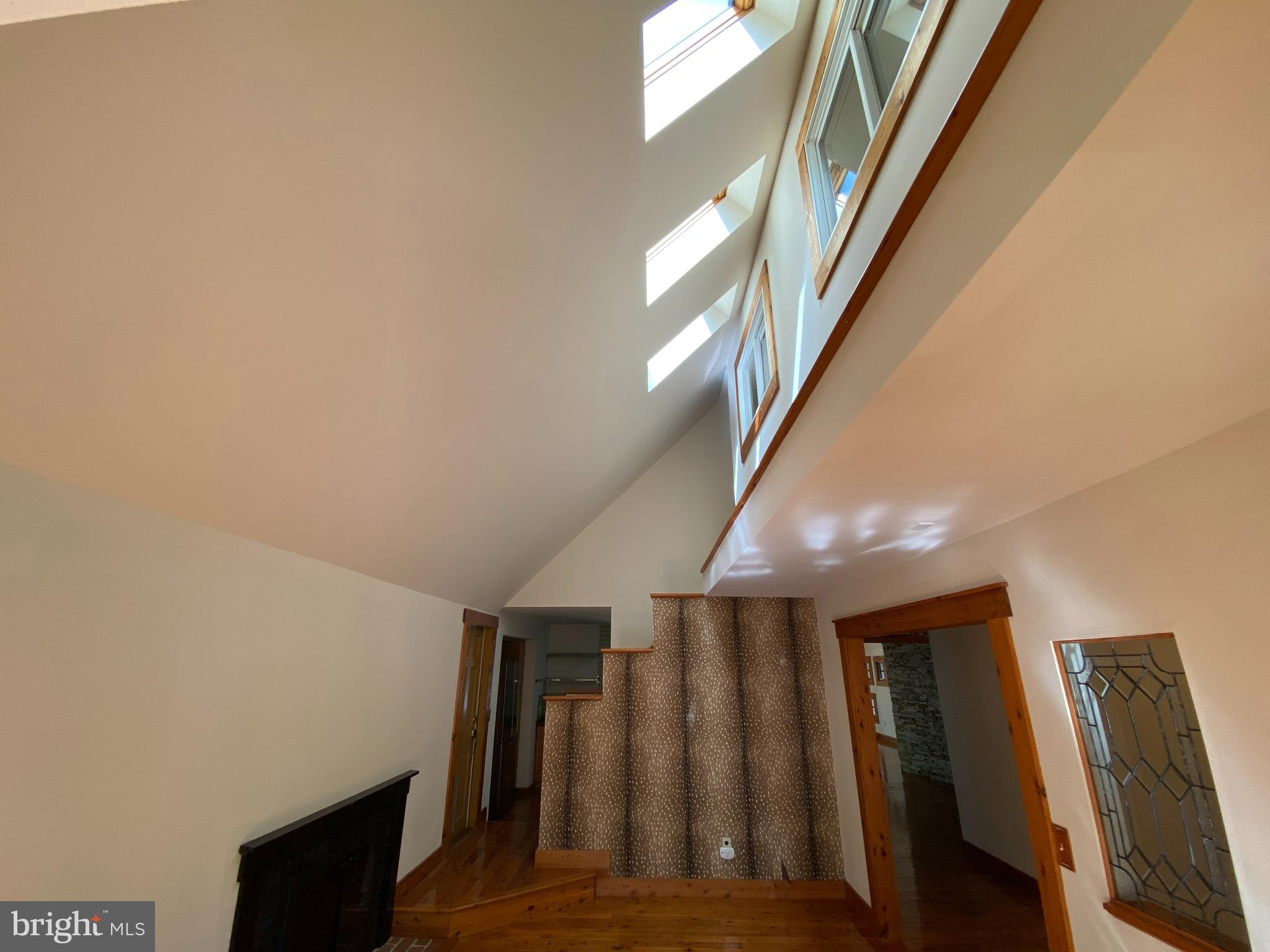 LEAVELLS CROSSING - Residential Lease