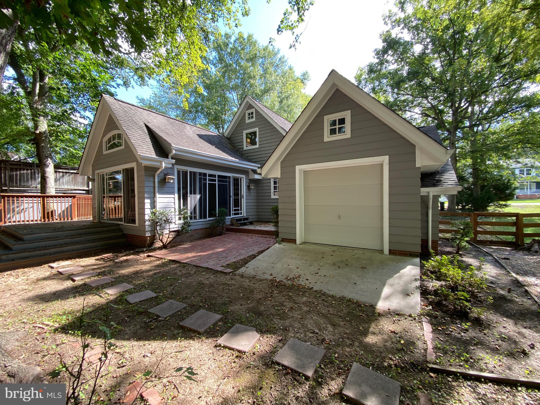 LEAVELLS CROSSING - Residential Lease