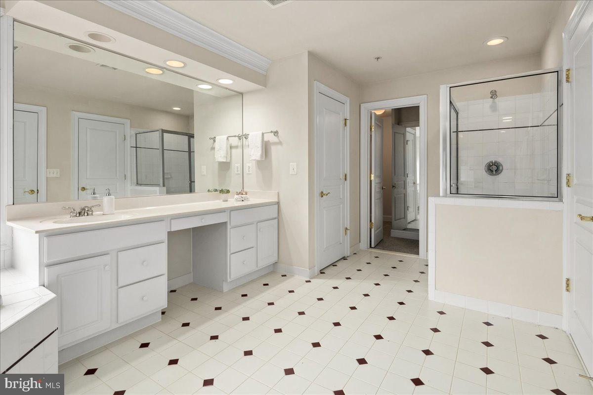 FALLSGROVE - Residential