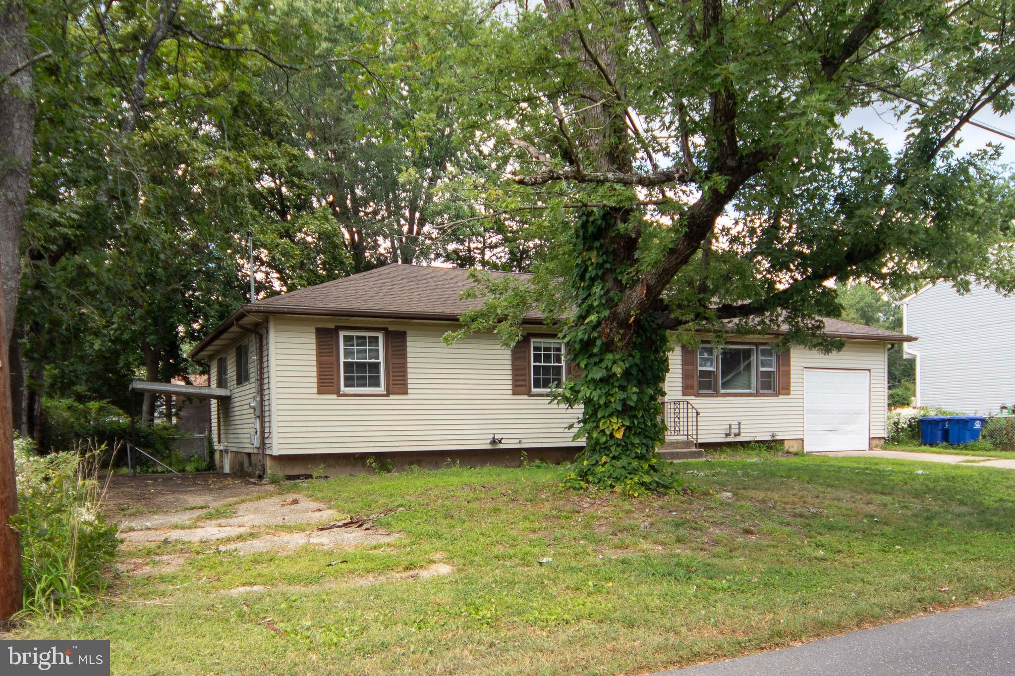 30 APPLE AVENUE