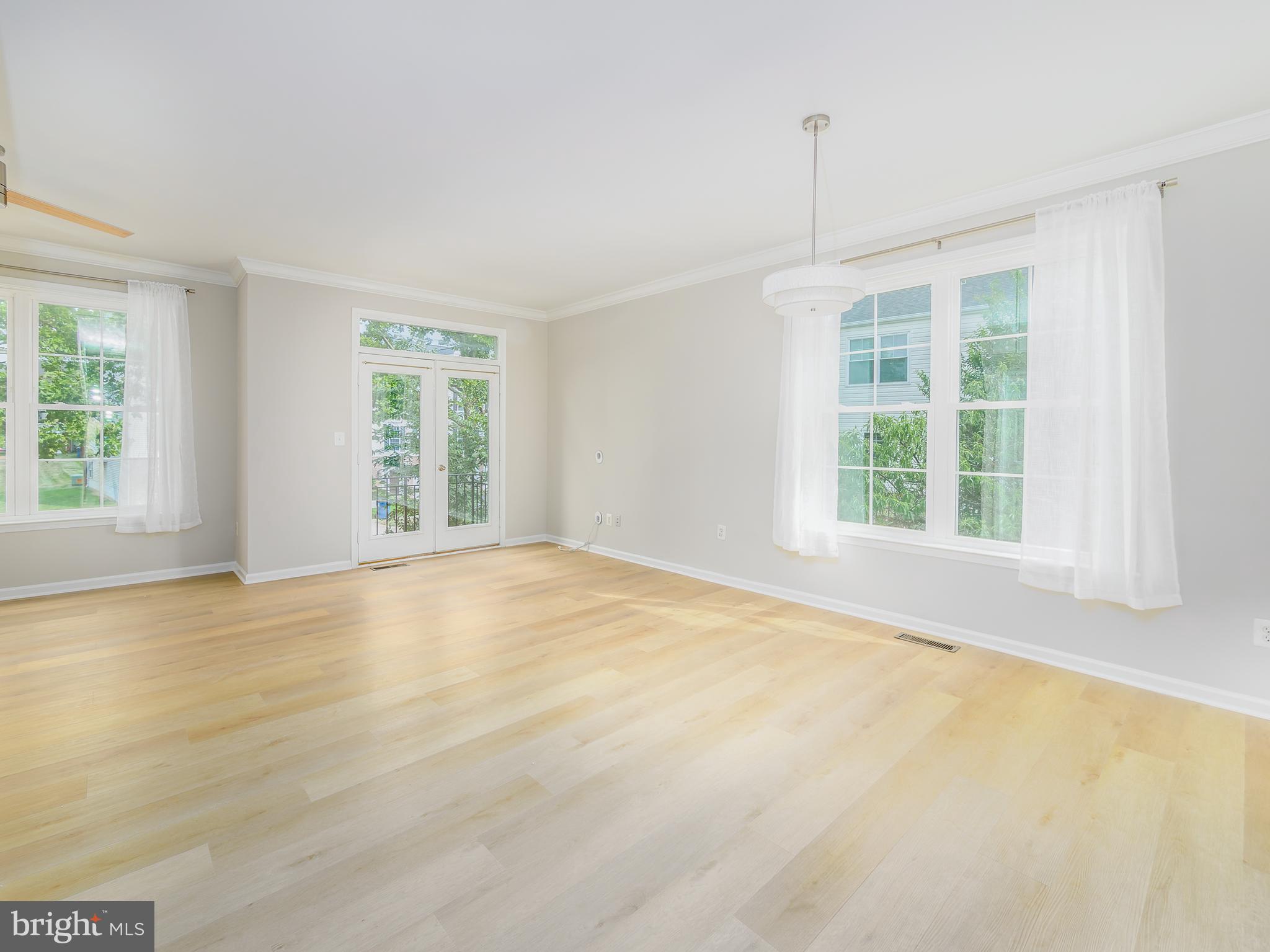 SOUTH RIDING - Residential Lease