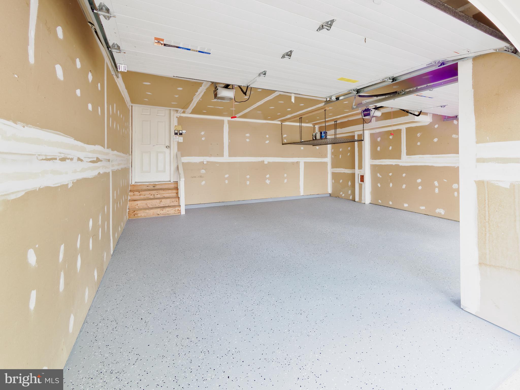 SOUTH RIDING - Residential Lease