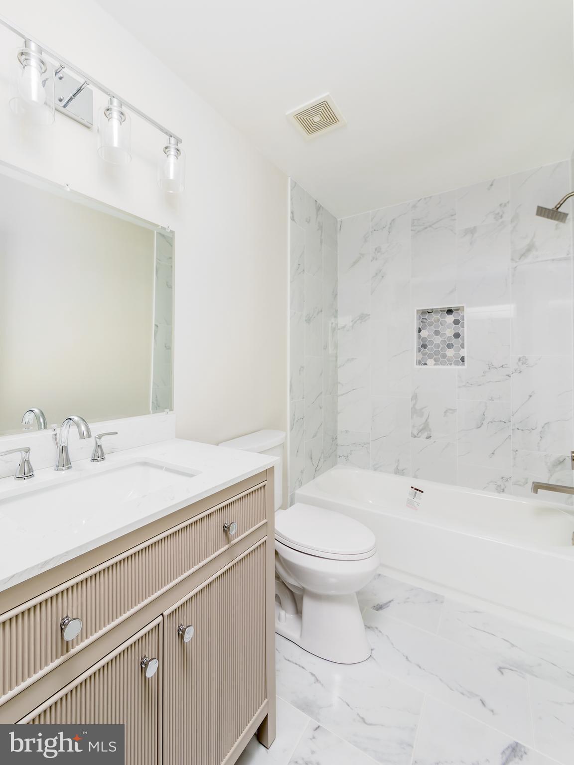 SOUTH RIDING - Residential Lease