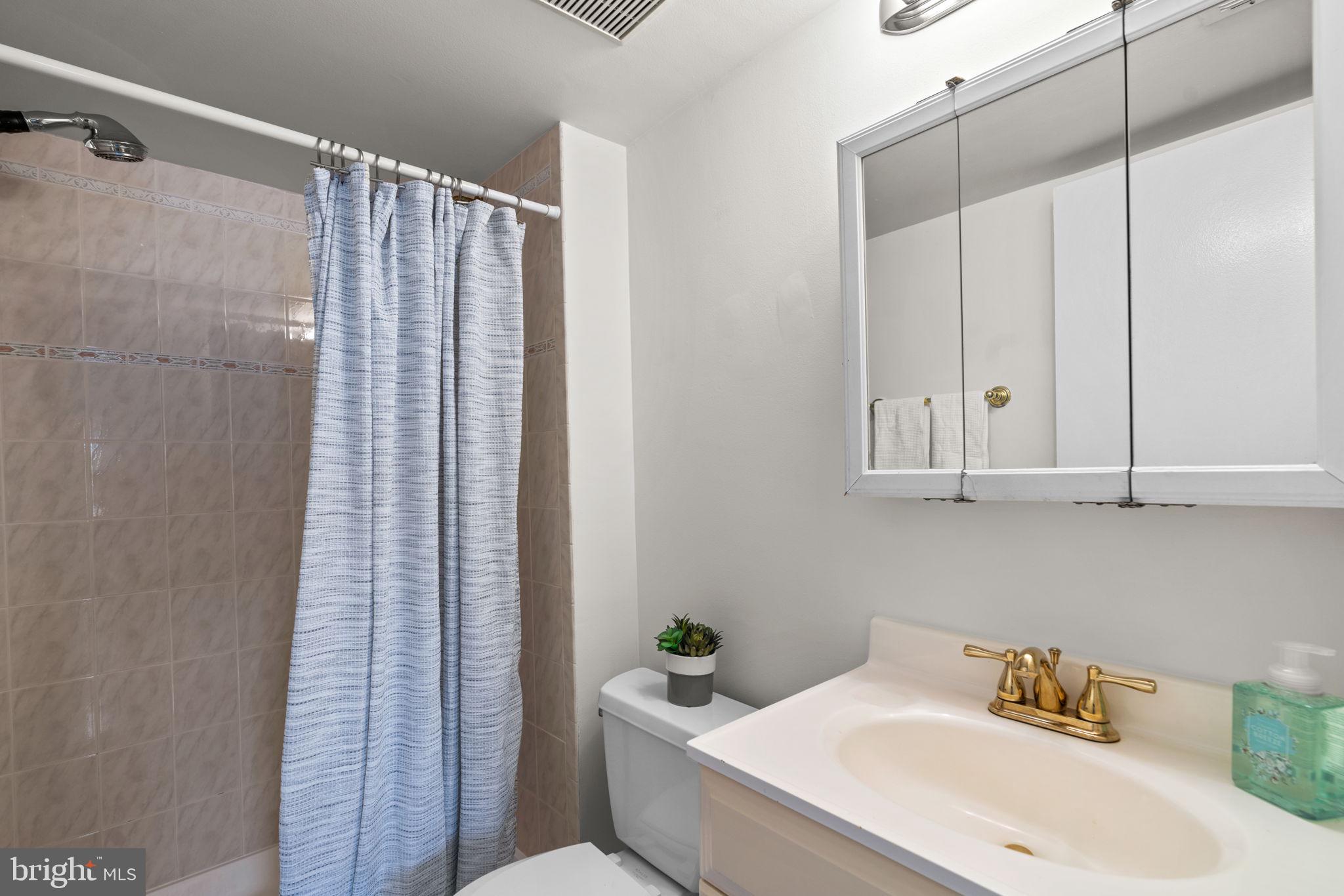 GOVERNORS CONDO LLC - Residential