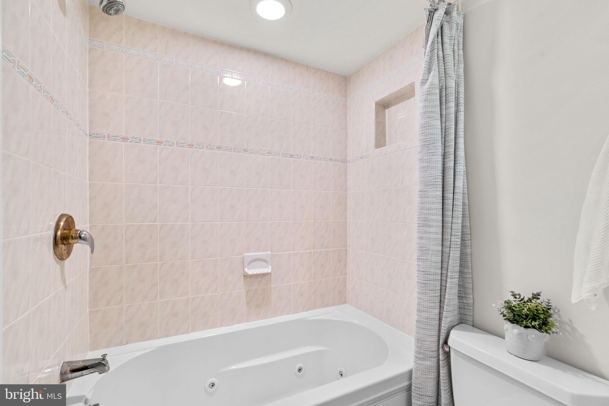 GOVERNORS CONDO LLC - Residential