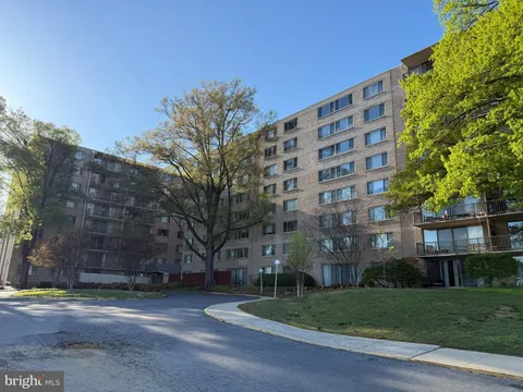 4410 Oglethorpe Street Unit 703, Hyattsville, MD MLS: MDPG2148328