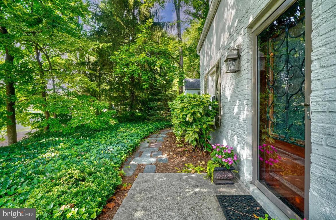 CHARLES TERRACE - Residential