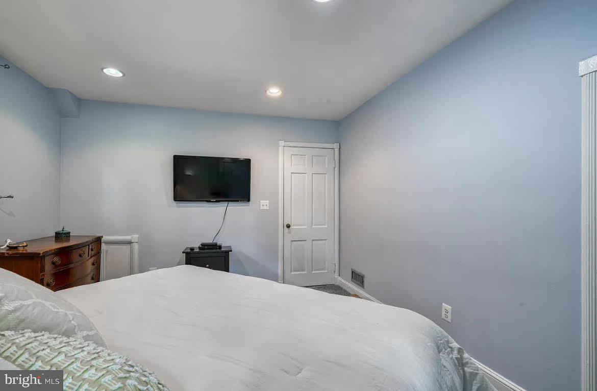 CHARLES TERRACE - Residential