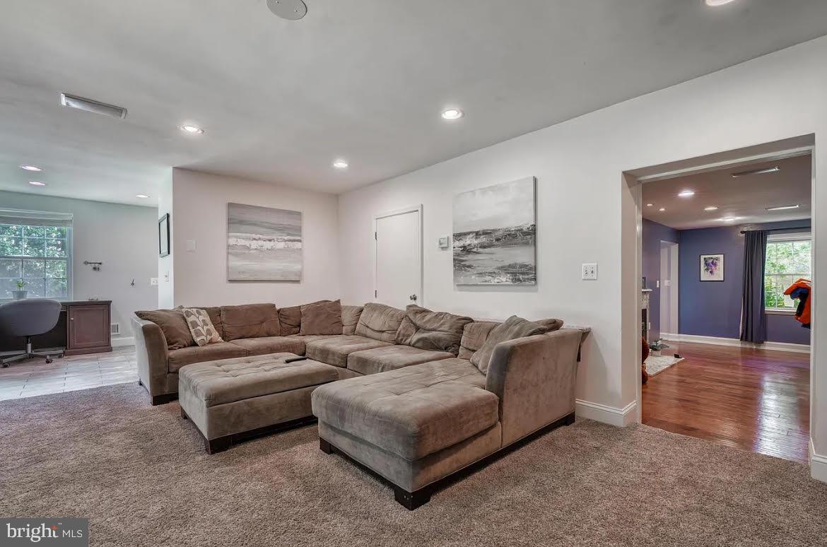 CHARLES TERRACE - Residential