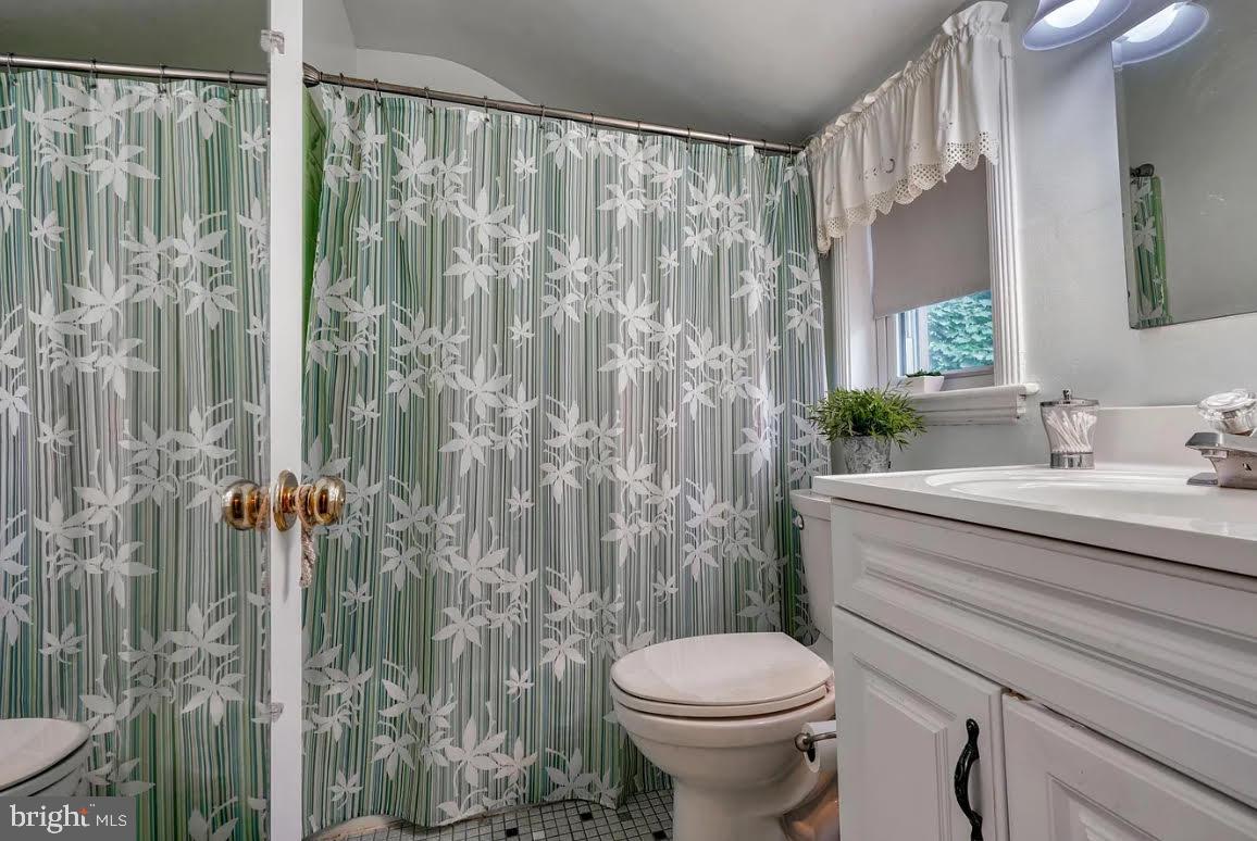 CHARLES TERRACE - Residential