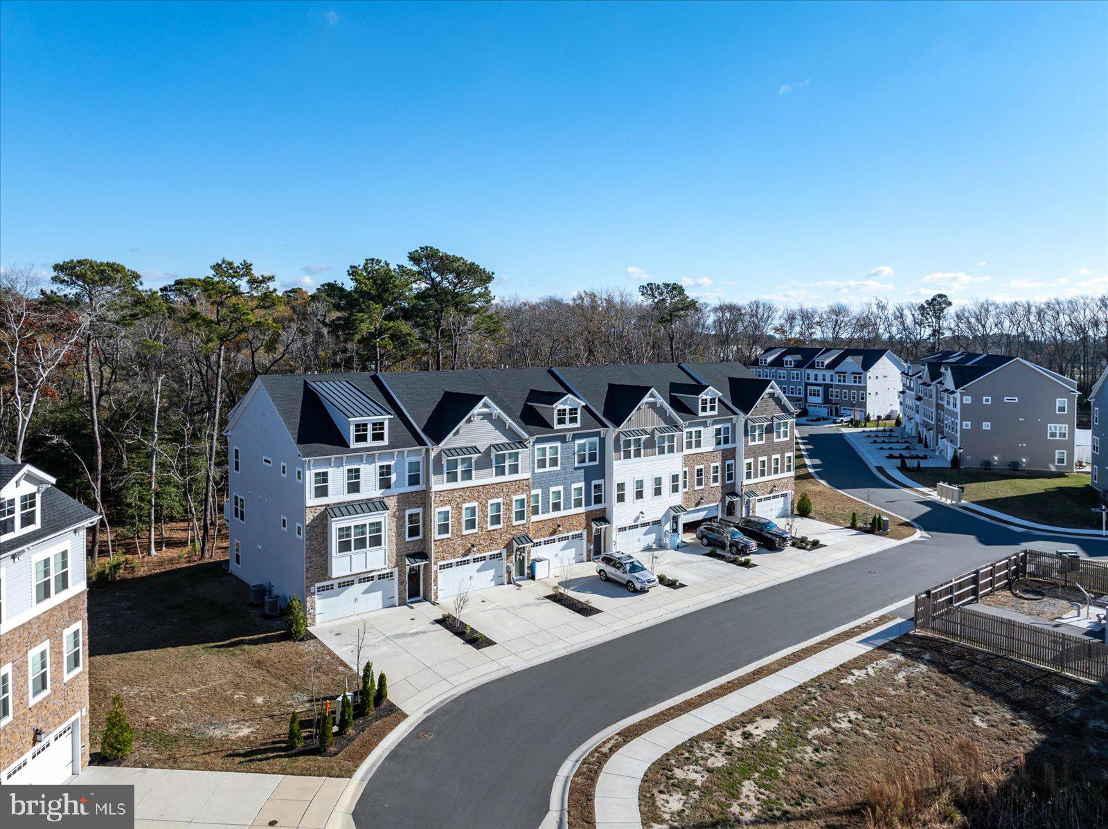 SEA OAKS VILLAGE - Residential