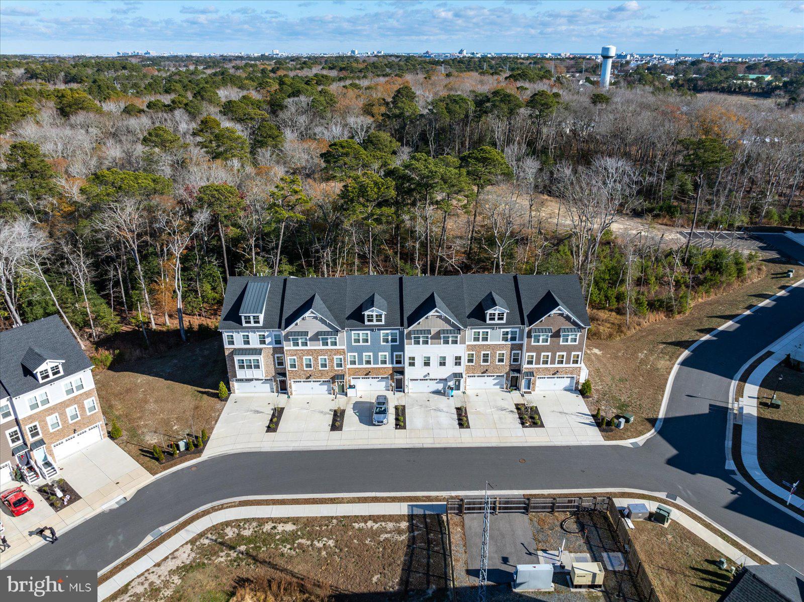 SEA OAKS VILLAGE - Residential