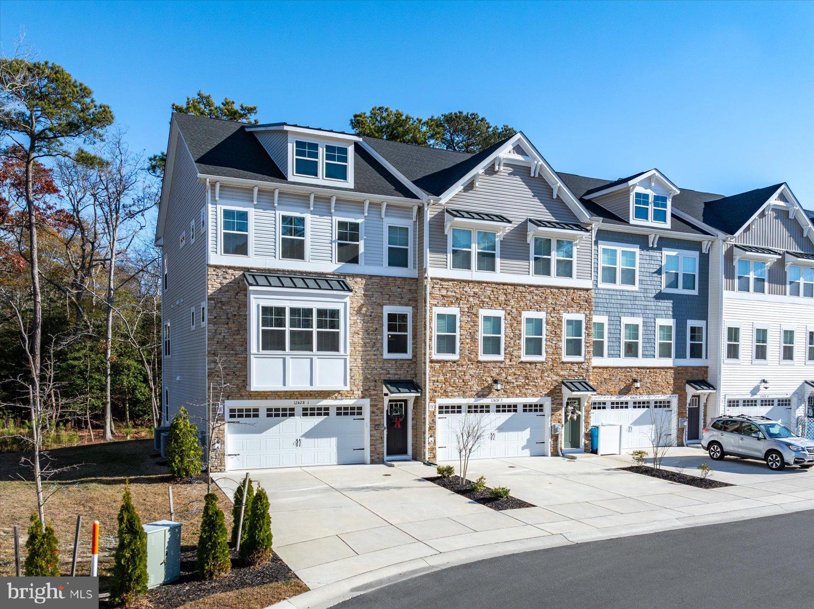 SEA OAKS VILLAGE - Residential