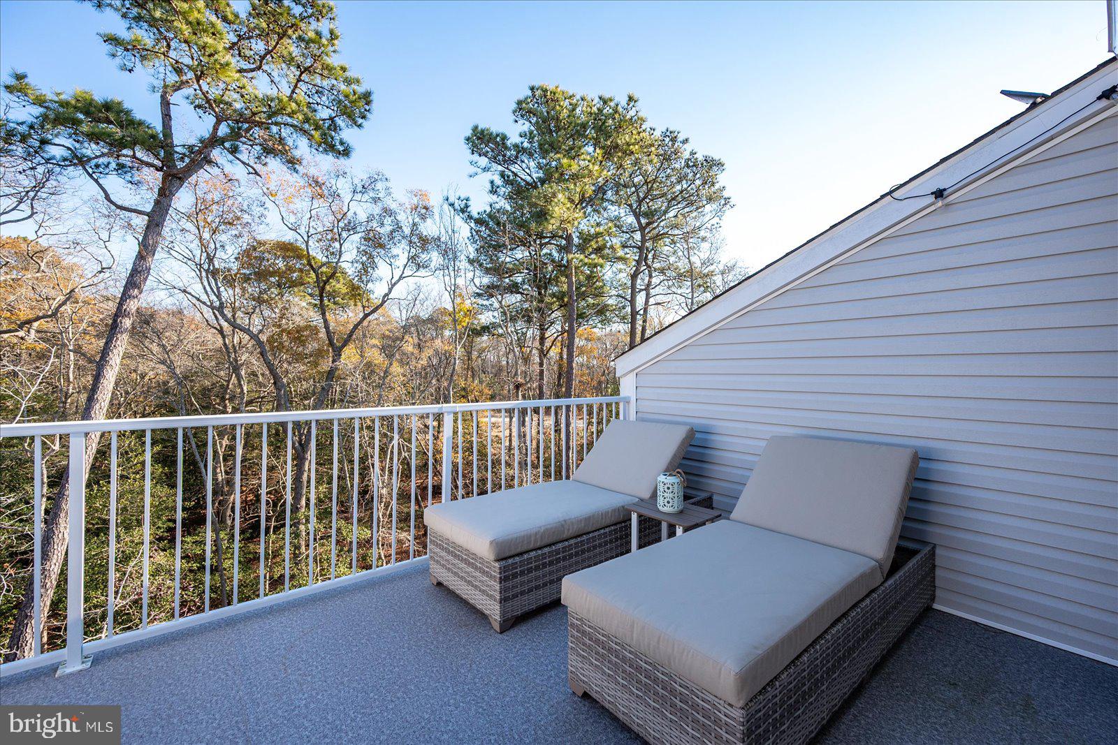 SEA OAKS VILLAGE - Residential