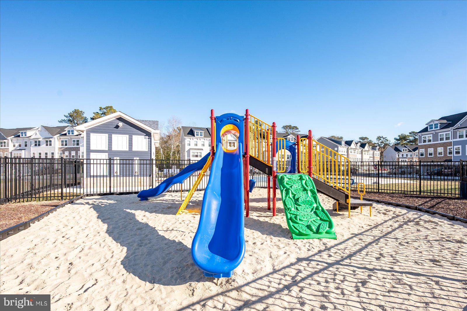 SEA OAKS VILLAGE - Residential