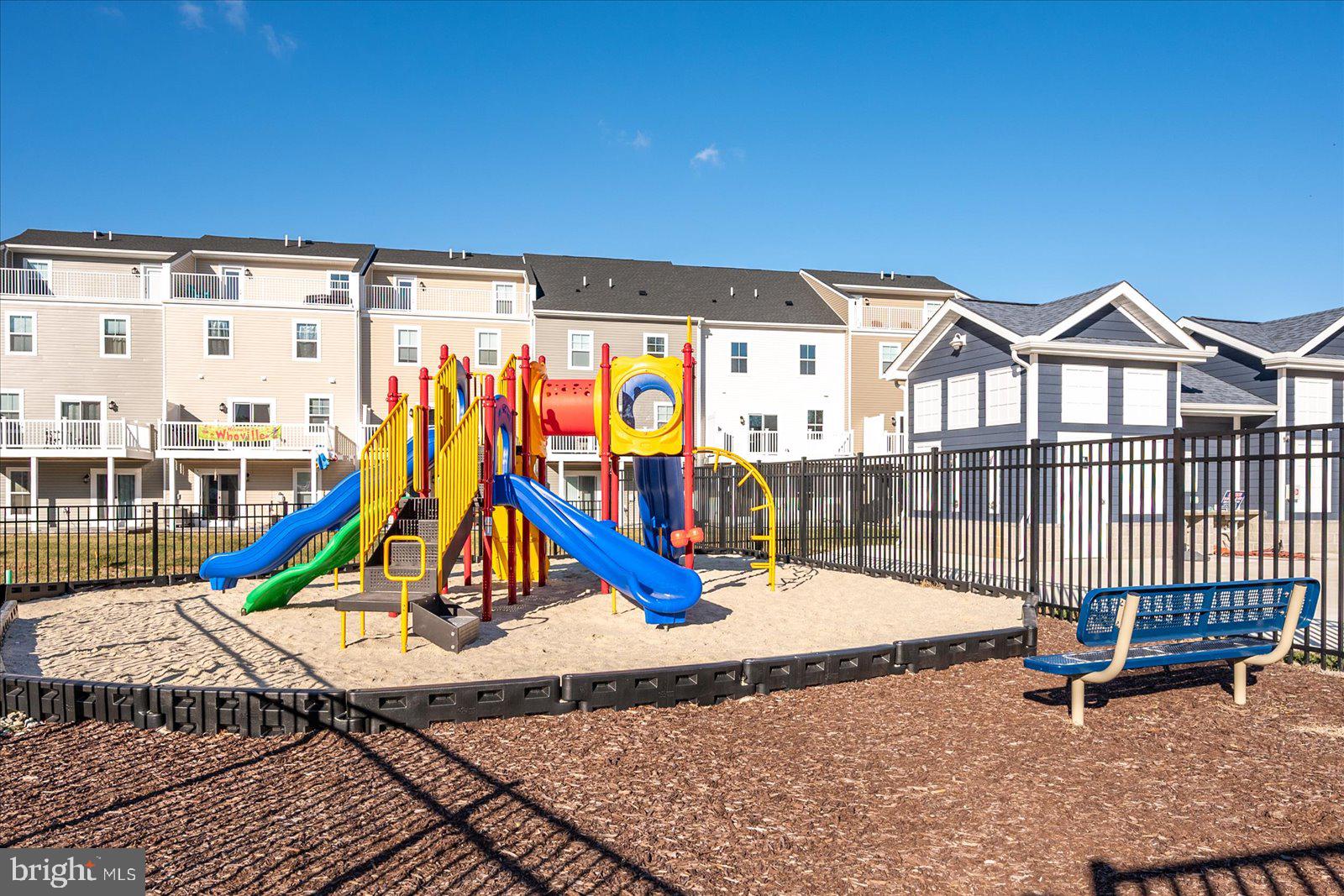 SEA OAKS VILLAGE - Residential