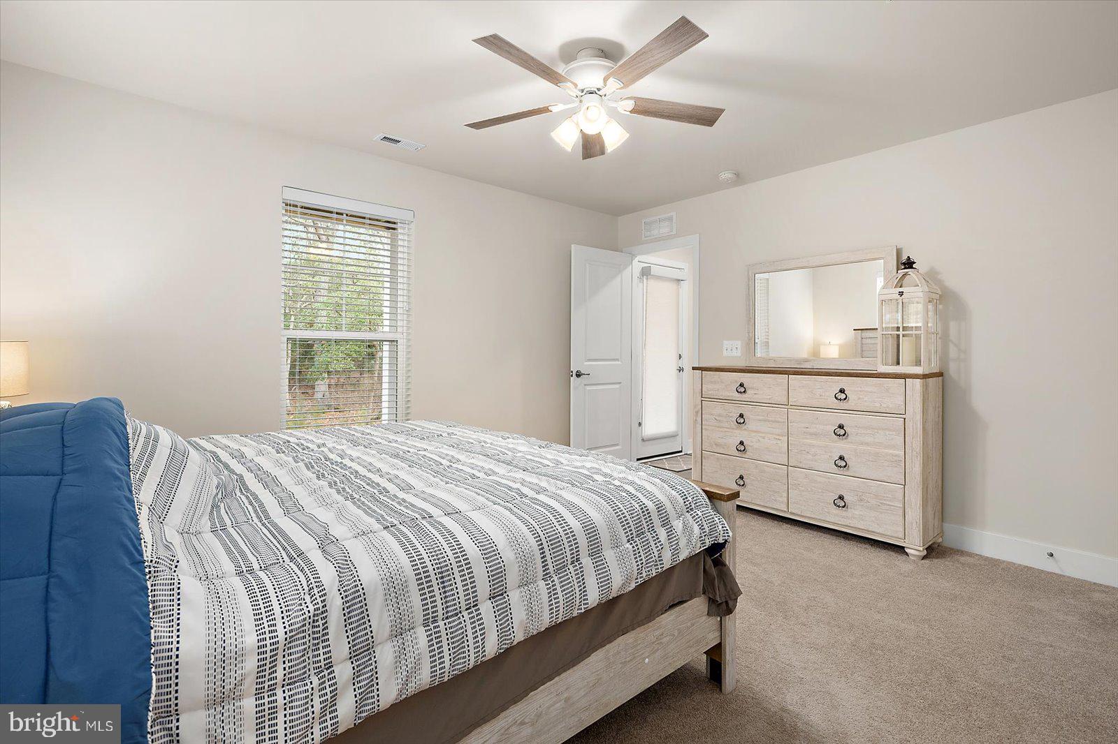 SEA OAKS VILLAGE - Residential