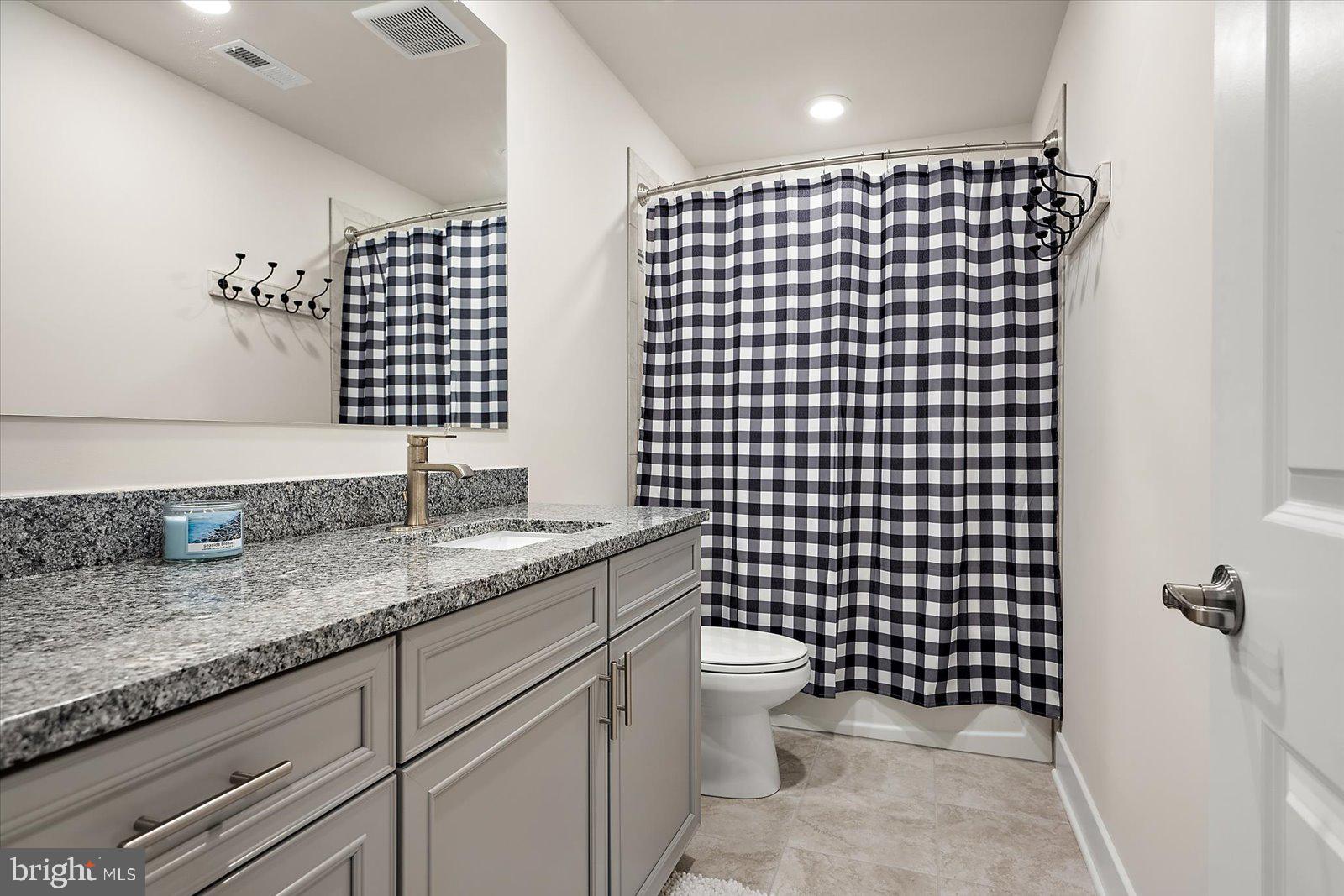 SEA OAKS VILLAGE - Residential