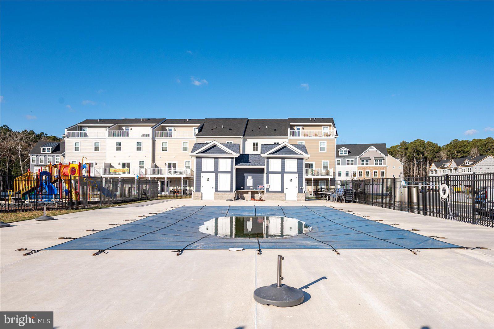 SEA OAKS VILLAGE - Residential