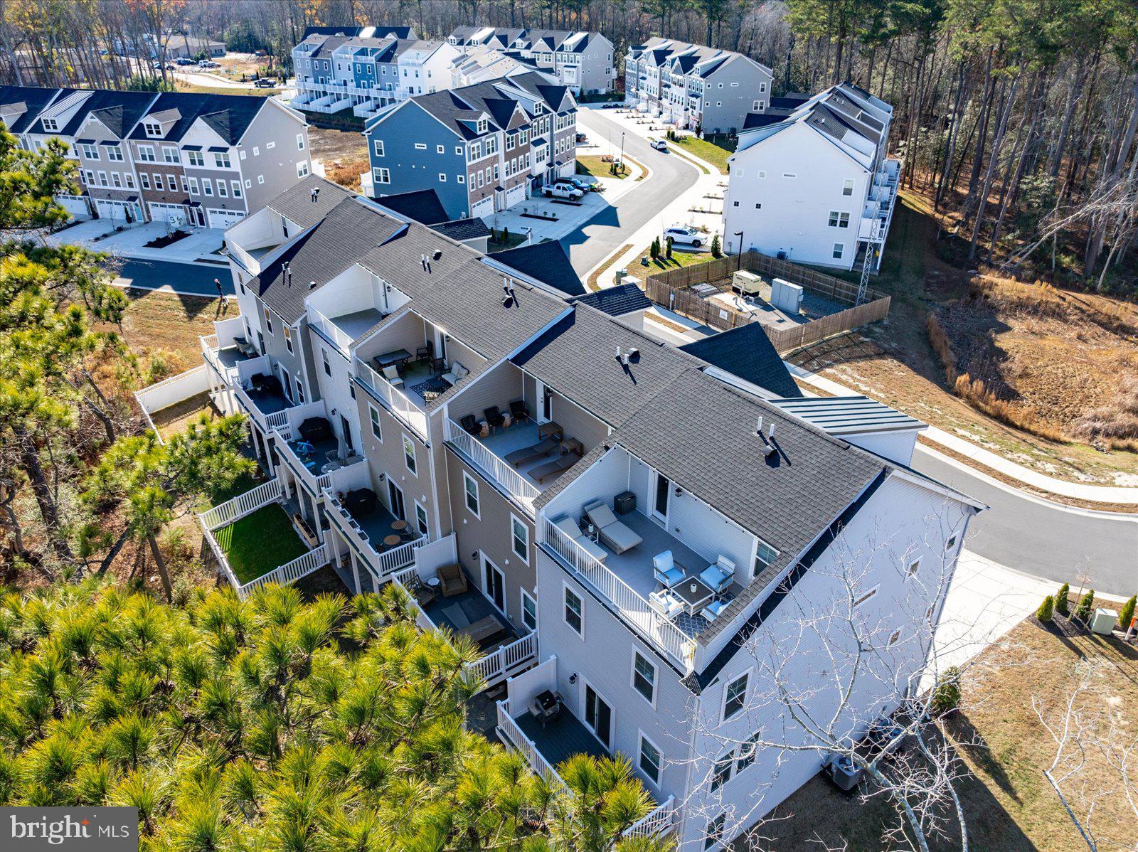 SEA OAKS VILLAGE - Residential