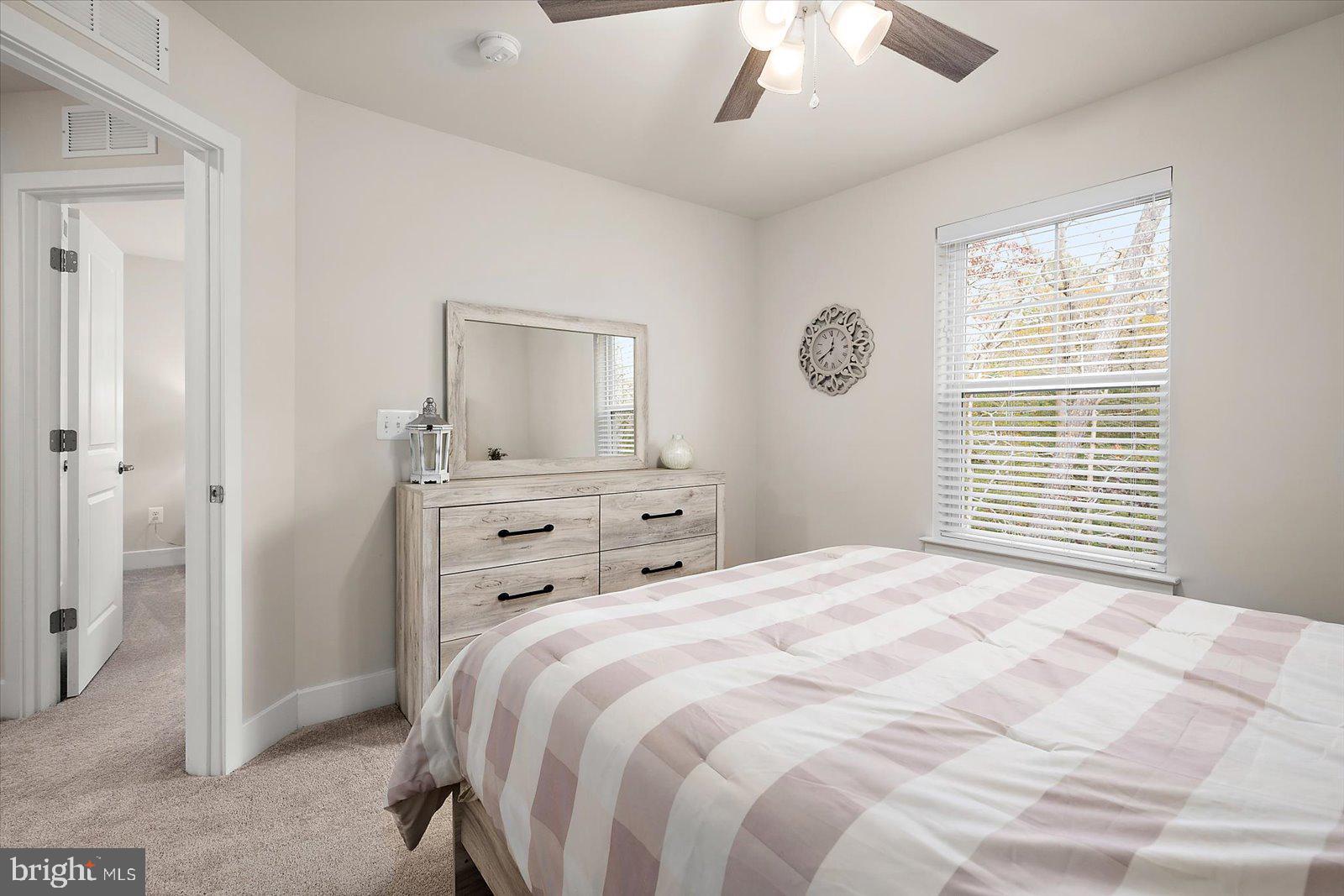 SEA OAKS VILLAGE - Residential