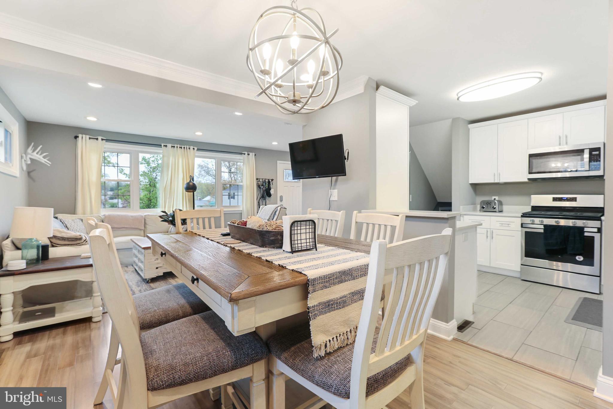 YORK MANOR - Residential