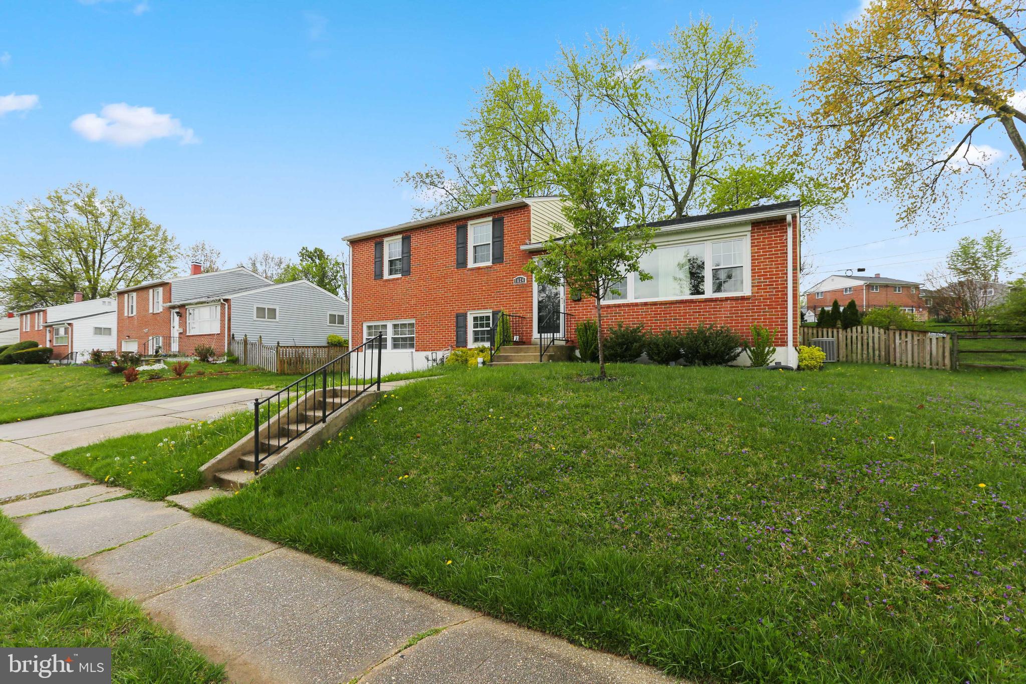 YORK MANOR - Residential