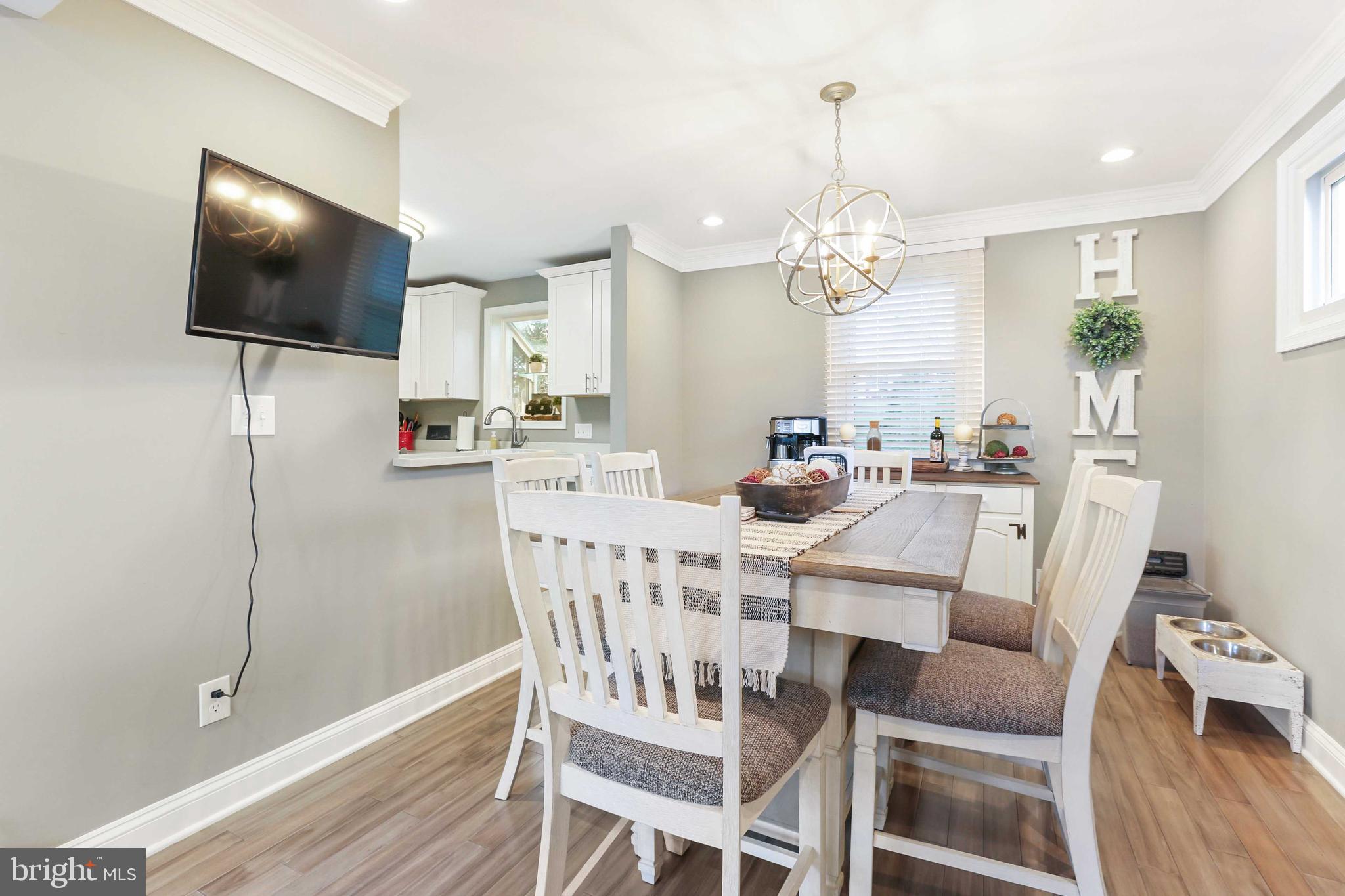 YORK MANOR - Residential