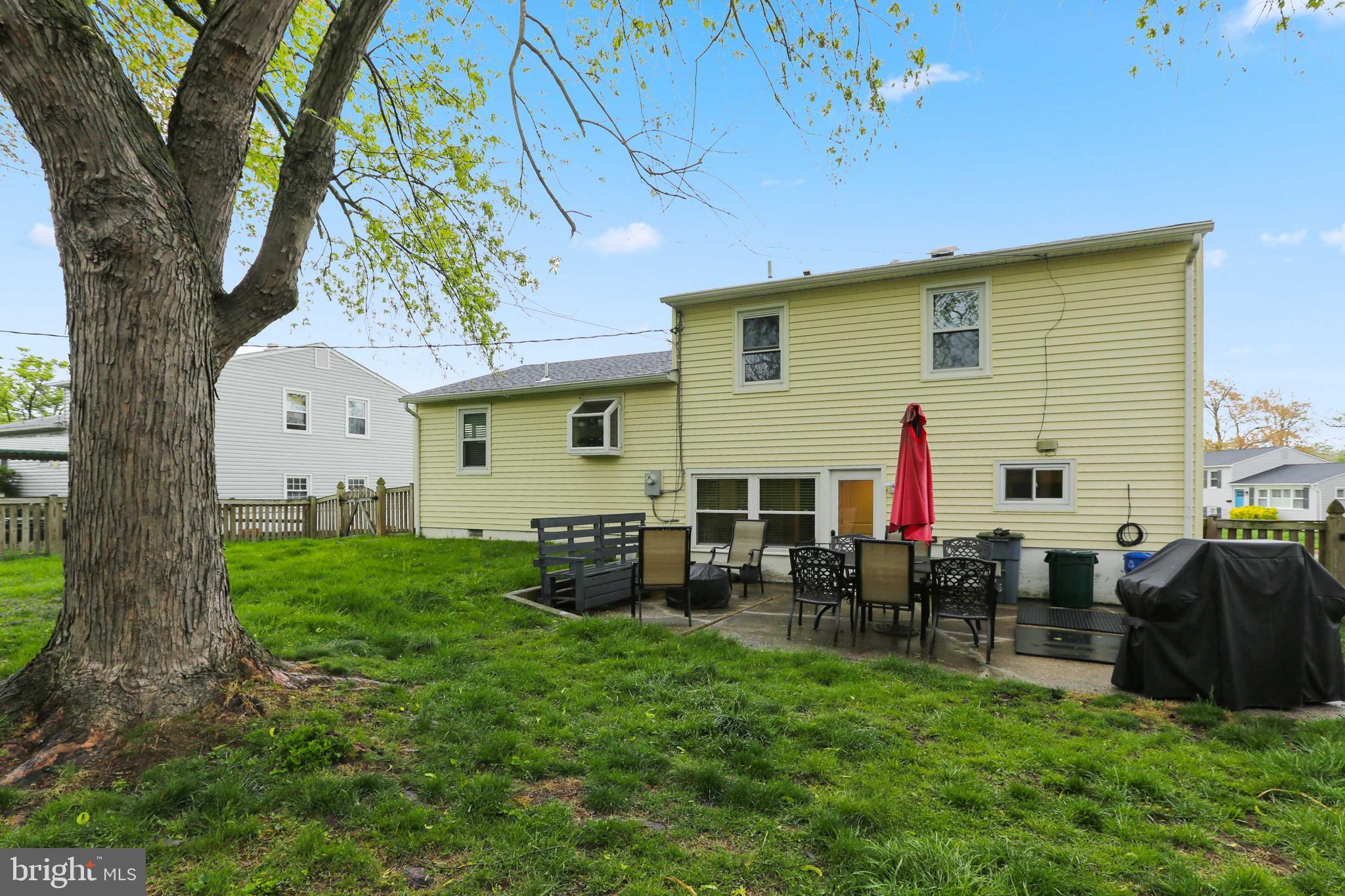 YORK MANOR - Residential