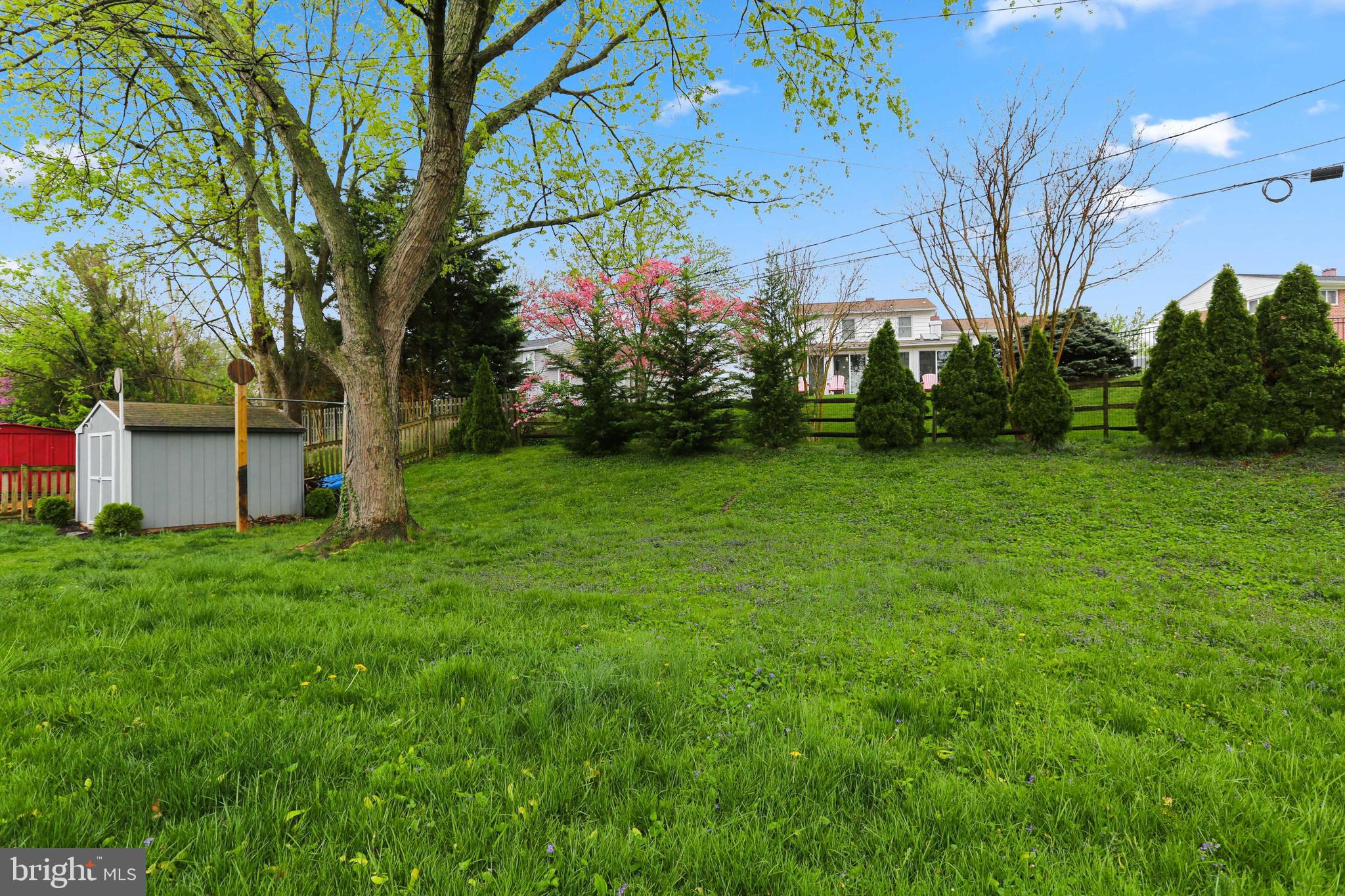 YORK MANOR - Residential