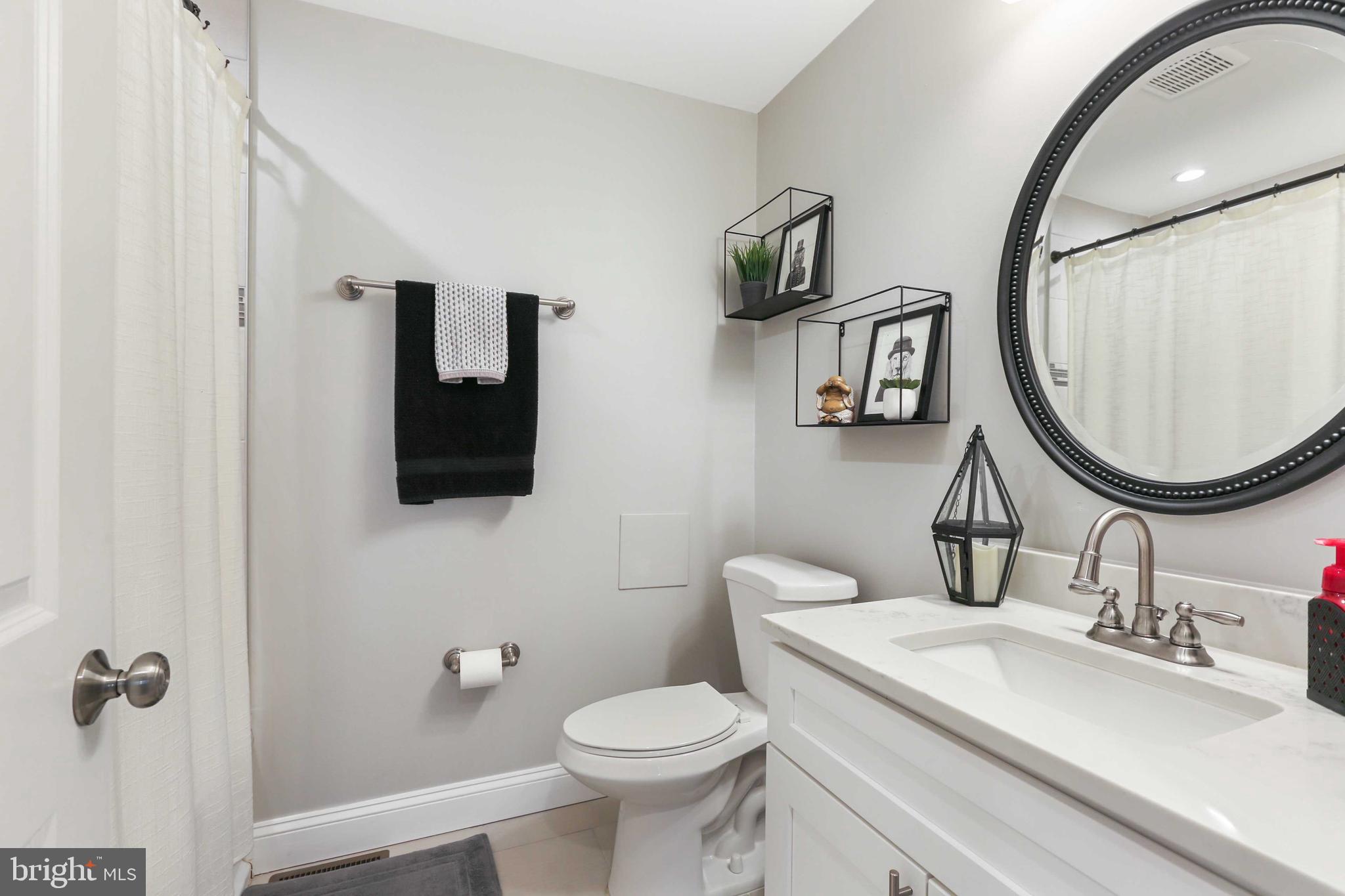 YORK MANOR - Residential