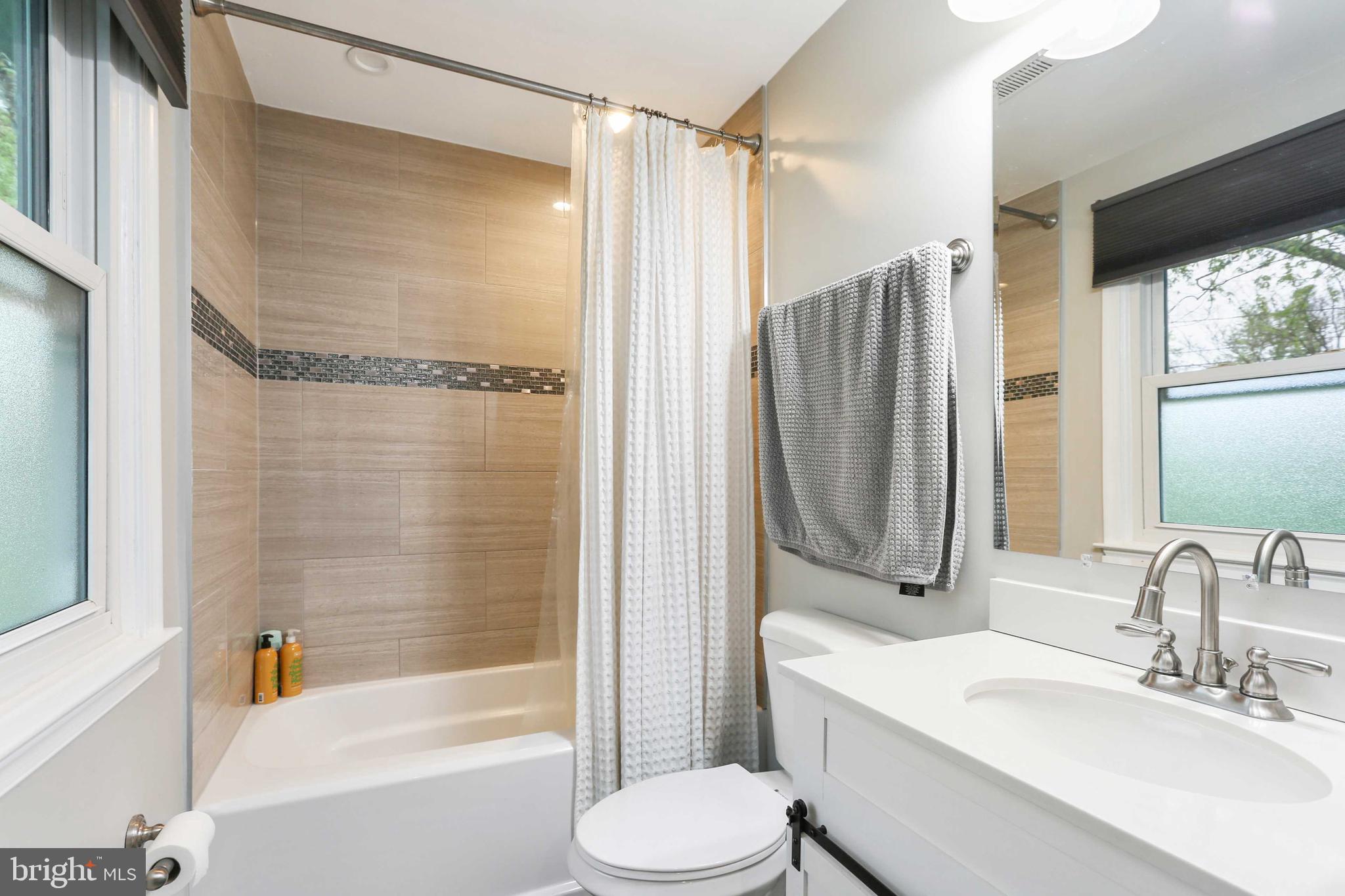 YORK MANOR - Residential