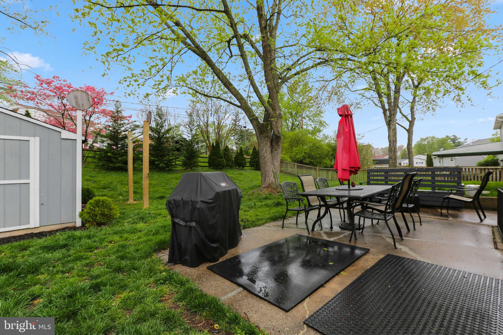 YORK MANOR - Residential