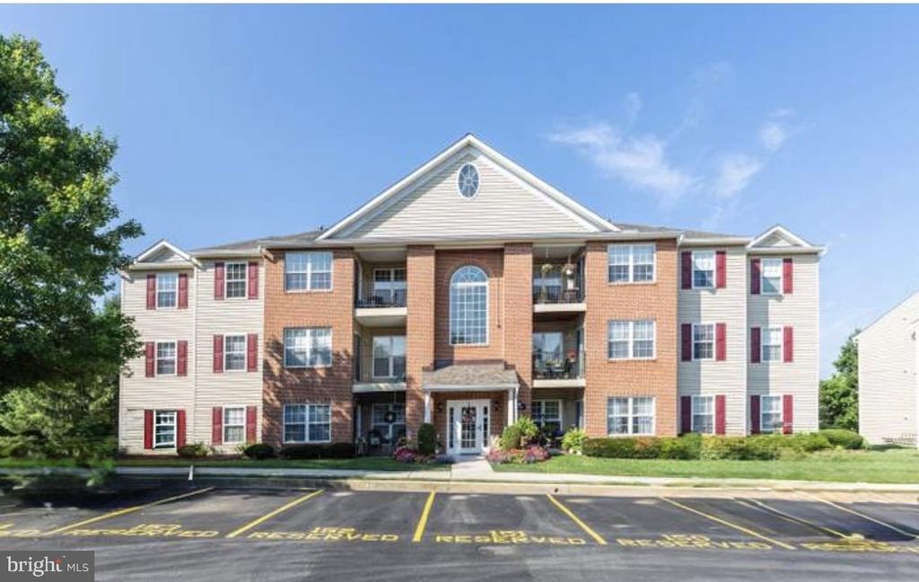 Photo of 3860 Normandy Drive #3D, HAMPSTEAD, MD 21074 (MLS # MDCR2032864)
