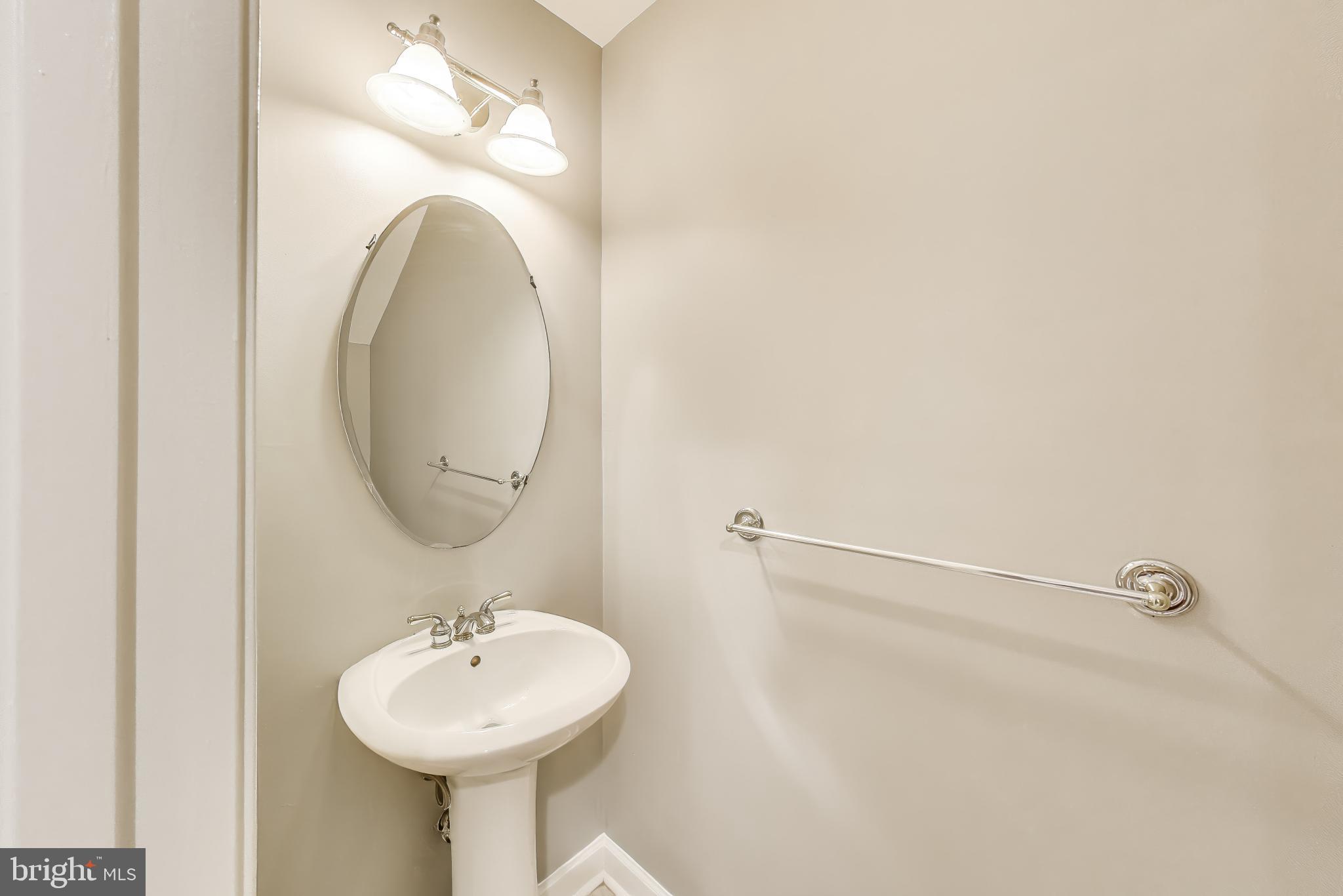 HIDDEN CREEK - Residential Lease