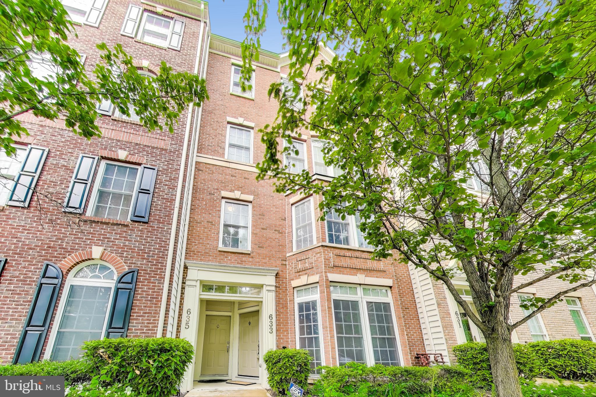 **Property is Vacant and Available for Immediate Delivery!**
Beautifully maintained 2-level townhome style condo just minutes from I-270. 633 Whetstone Glen Street offers 3 bedrooms, 2.5 bathrooms and private garage parking for 1 vehicle. Step inside to an open and inviting main living space with ample room and storage. Recessed lighting, living room bay window, gas range, full-size kitchen appliances and expansive center island for casual dining make this property ideal for easy living. Enjoy a main-level powder room for guests, pantry storage for snacks and direct access to your garage with motorized door opener. Travel up the hardwood staircase to your bedroom level of the property. The front facing primary suite features tray ceiling, large bay window with dual walk-in closets and en-suite bath with additional linen closet, dual vanity and oversized shower. HVAC system, laundry room and 3-piece bathroom separates primary suite from the rear facing secondary bedrooms. A private covered balcony is perched above your private driveway and offers bedroom two the versatility of transforming into the perfect home office, upper-level den, or unique bedroom experience.
Landlord requires both RentSpree application online AND GCAAR rental application be submitted for each occupant over the age of 18. Contact Listing Agent, Henderson Hunter, for any additional information. Saturday Open House, May 24 from 12-2:00P.