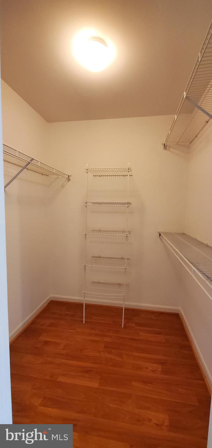 MCNAIR FARMS LANDBAY - Residential