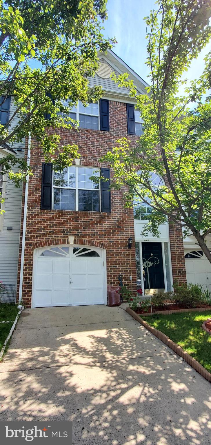 MCNAIR FARMS LANDBAY - Residential