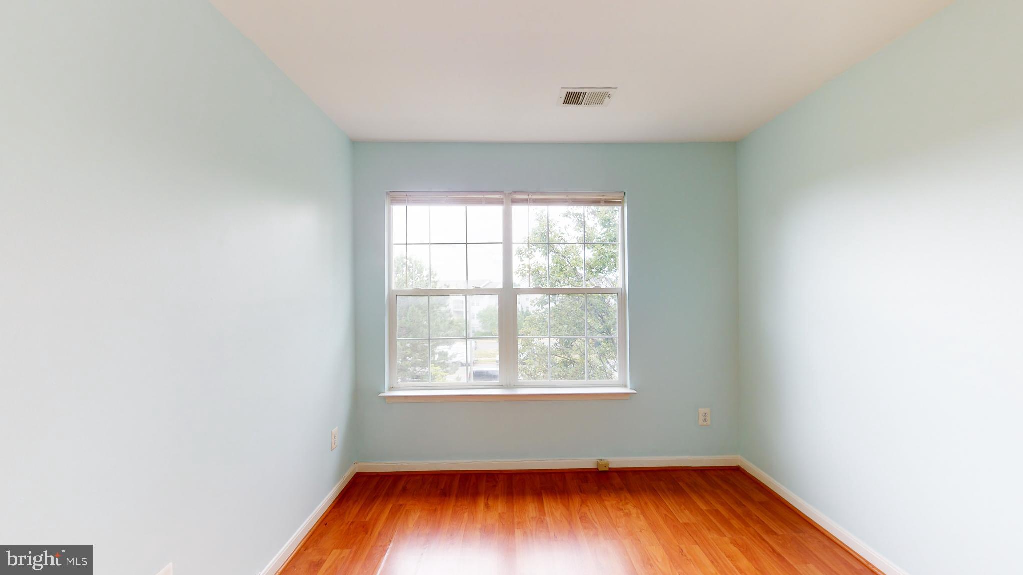 MCNAIR FARMS LANDBAY - Residential