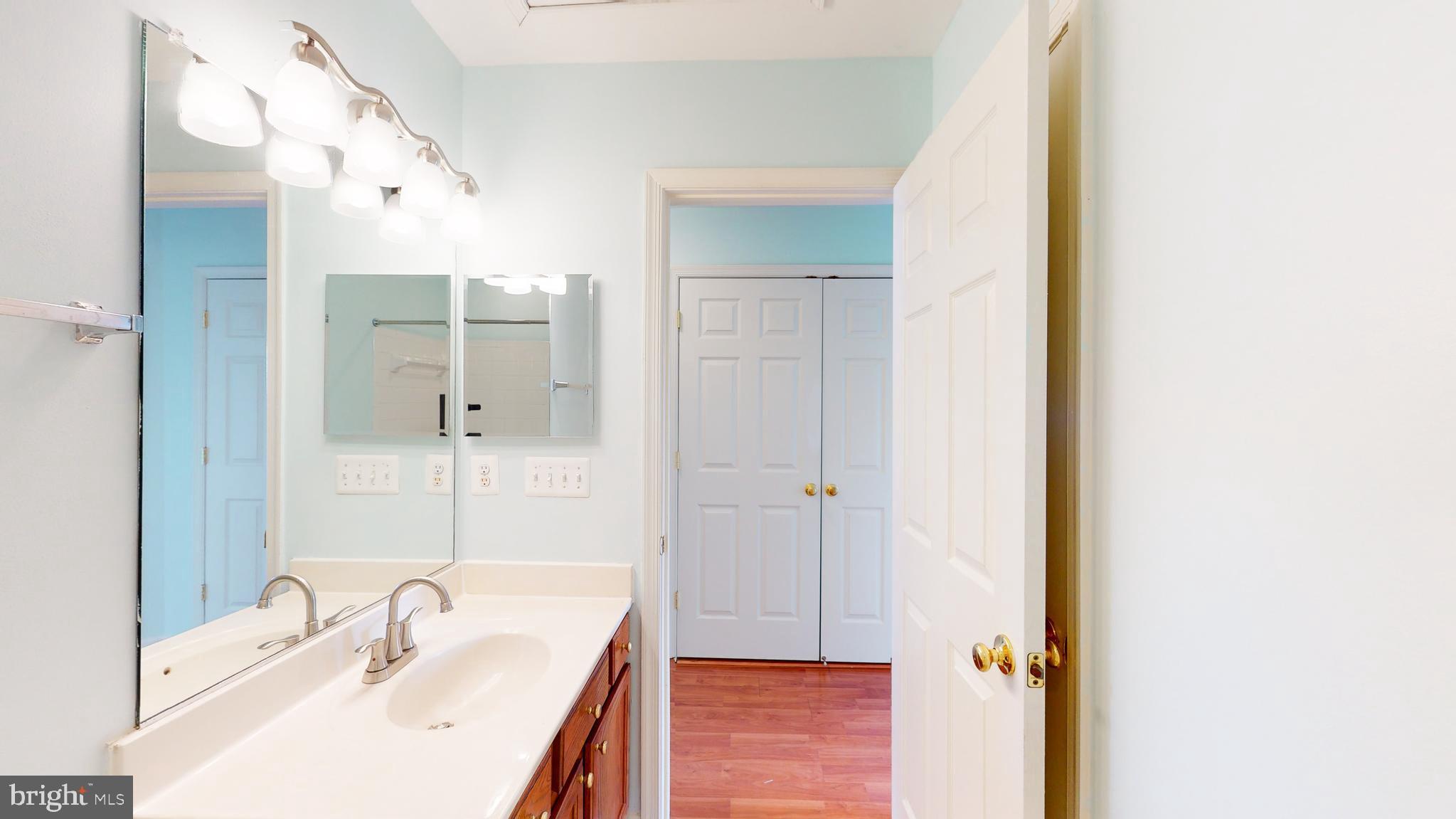 MCNAIR FARMS LANDBAY - Residential