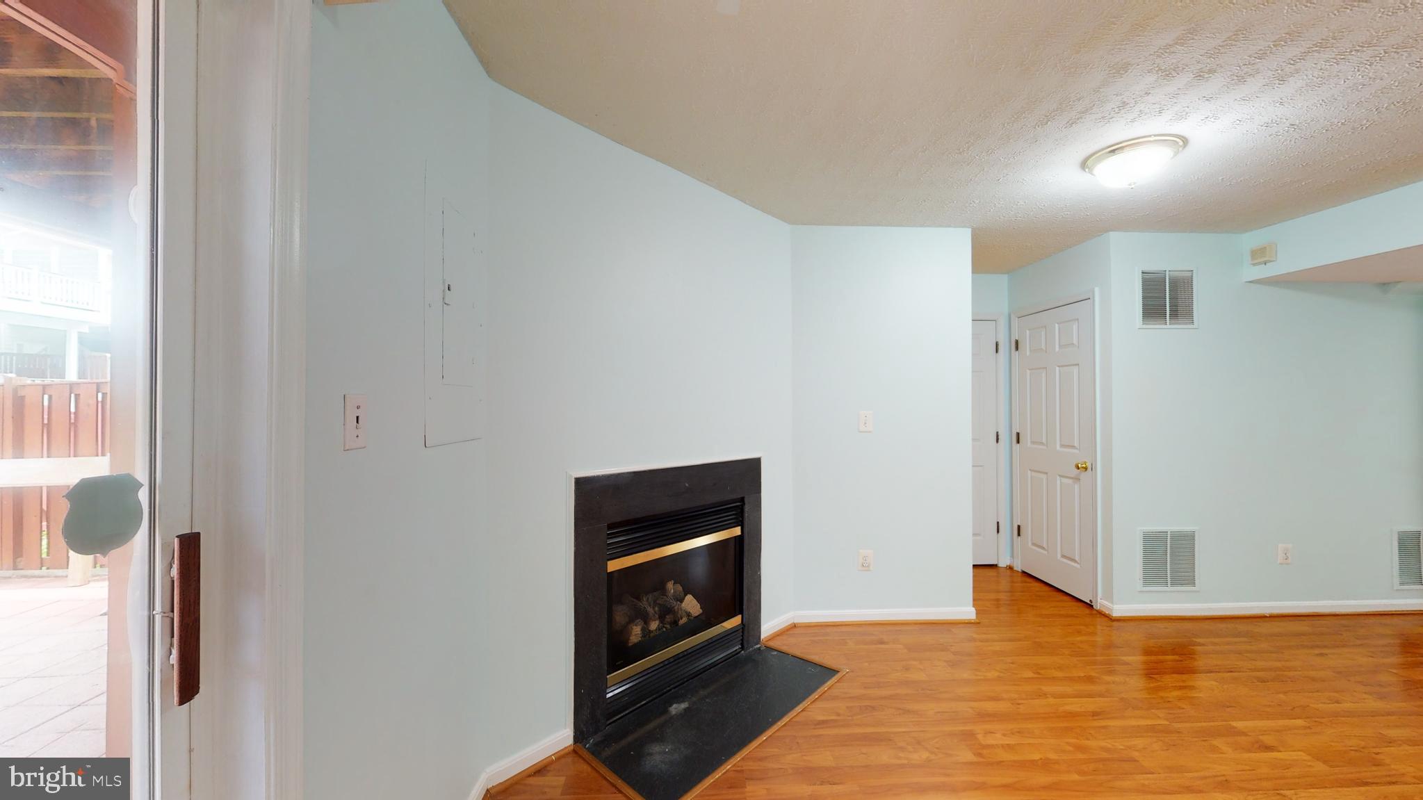 MCNAIR FARMS LANDBAY - Residential