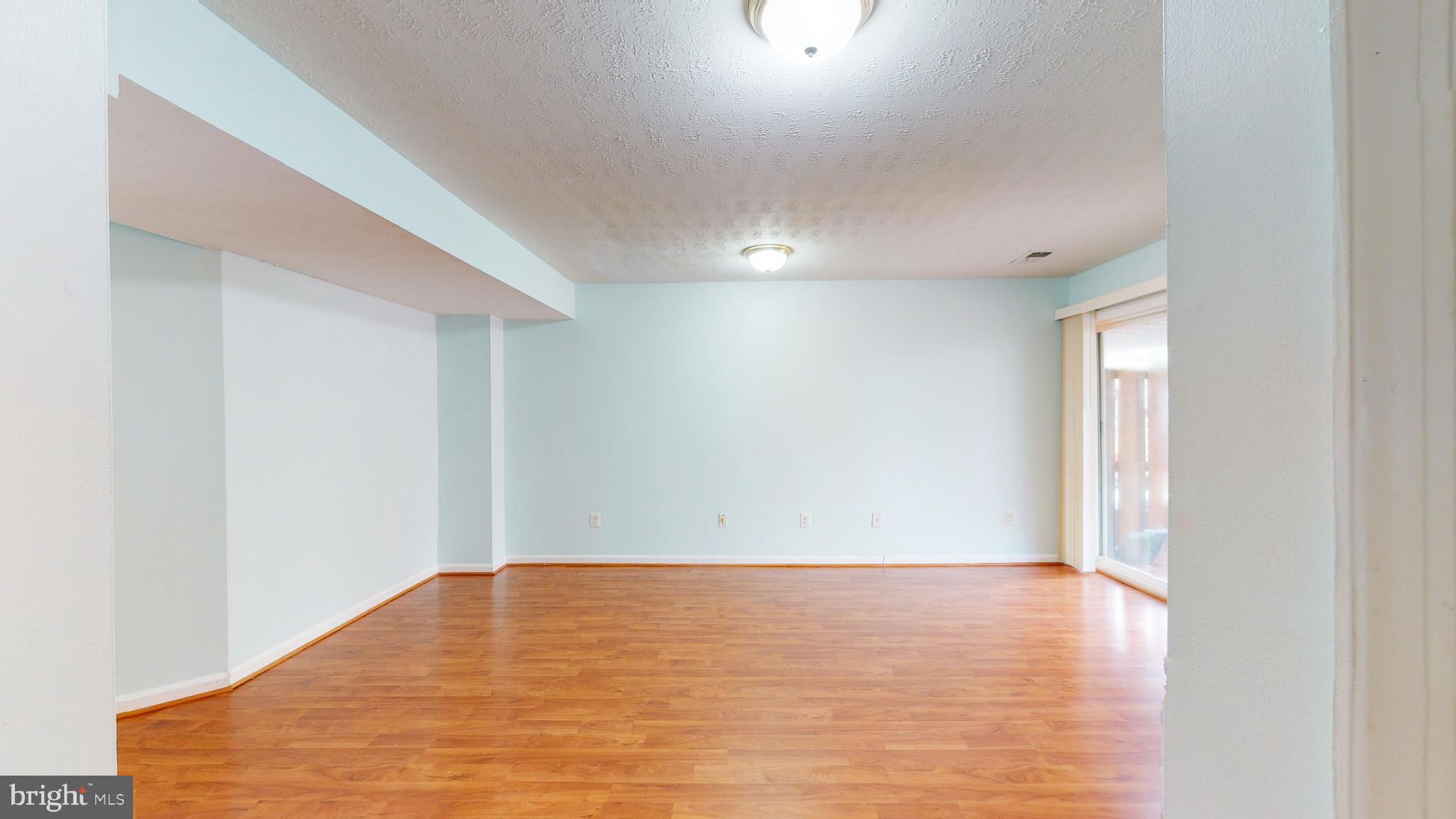 MCNAIR FARMS LANDBAY - Residential